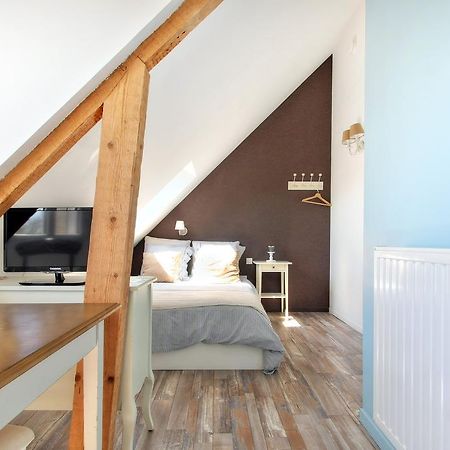 Les Gîtes d'Emilie Melesse Extérieur photo