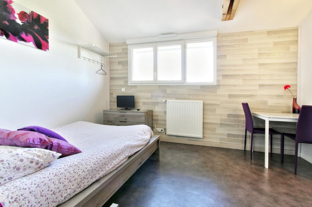 Les Gîtes d'Emilie Melesse Extérieur photo