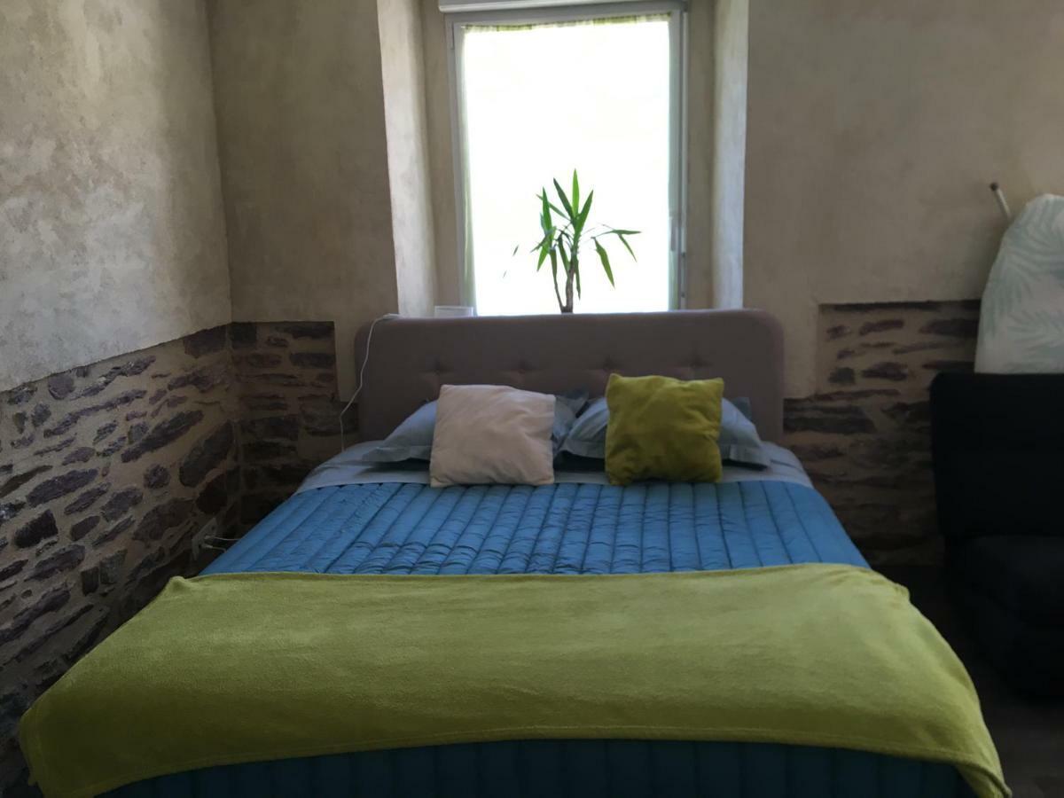 Les Gîtes d'Emilie Melesse Extérieur photo